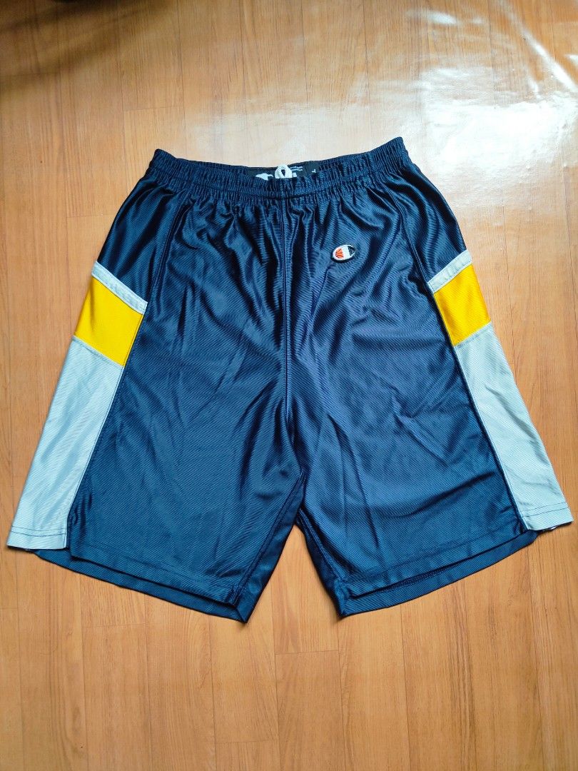 CHAMPION SHORT (Category: Shorts) located in Pasig City. Submitted by melvincorre004 (Listing ID 1464412336, Image 1). Description: short champion no issue size M mahigpit pa garter with tie.