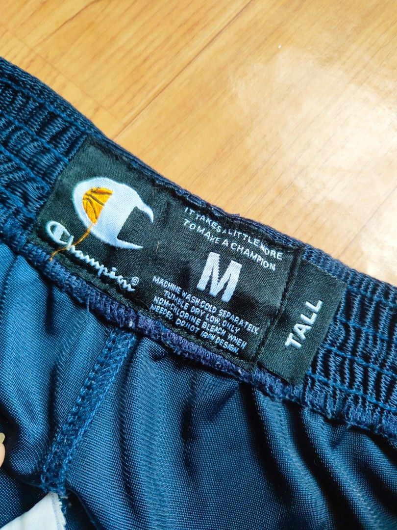 CHAMPION SHORT (Category: Shorts) located in Pasig City. Submitted by melvincorre004 (Listing ID 1464412336, Image 3). Description: short champion no issue size M mahigpit pa garter with tie.