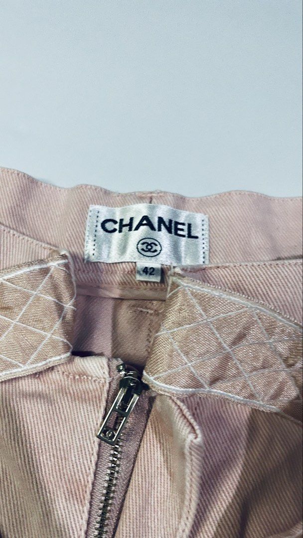 CHANEL (Category: Luxury Apparel) located in Koronadal. Submitted by zyxarvie (Listing ID 1464468863, Image 3). Description: Authentic Size 28/29 .