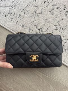 (Category: ) located in . Submitted by shopjollyy (Listing ID 1464377647, Image 1). Description: .