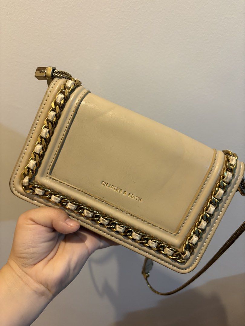 Charles & Keith (Category: Cross-body Bags) located in Davao. Submitted by cha1994 (Listing ID 1464445256, Image 2). Description: .