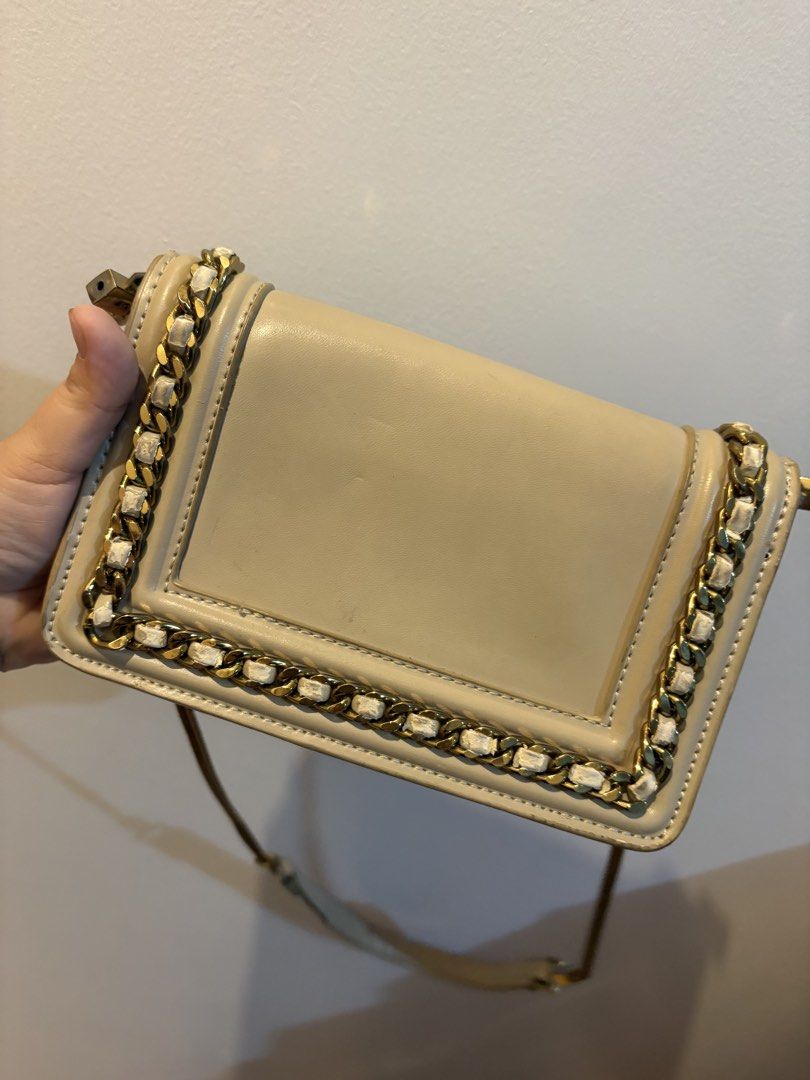 Charles & Keith (Category: Cross-body Bags) located in Davao. Submitted by cha1994 (Listing ID 1464445256, Image 3). Description: .