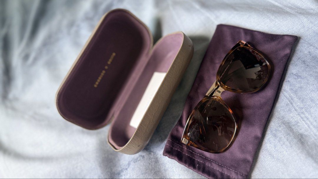 Charles & Keith Tortoiseshell Sunglasses with Case (Category: Sunglasses & Eyewear) located in Quezon City. Submitted by shane_blueraee (Listing ID 1464384064, Image 2). Description: - Brand: Charles & Keith - Style: Tortoiseshell Sunglasses - Features: 100% UV Protection - Includes: Hard case and soft pouch - Condition: old hard case, cracked 1,100 .