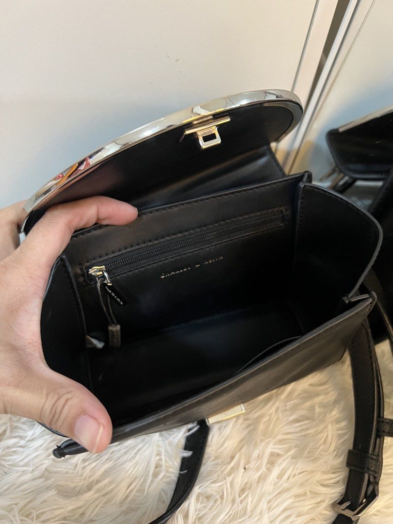 Charles and keith (Category: Cross-body Bags) located in Pasig City. Submitted by anne.buena23 (Listing ID 1464418665, Image 3). Description: .