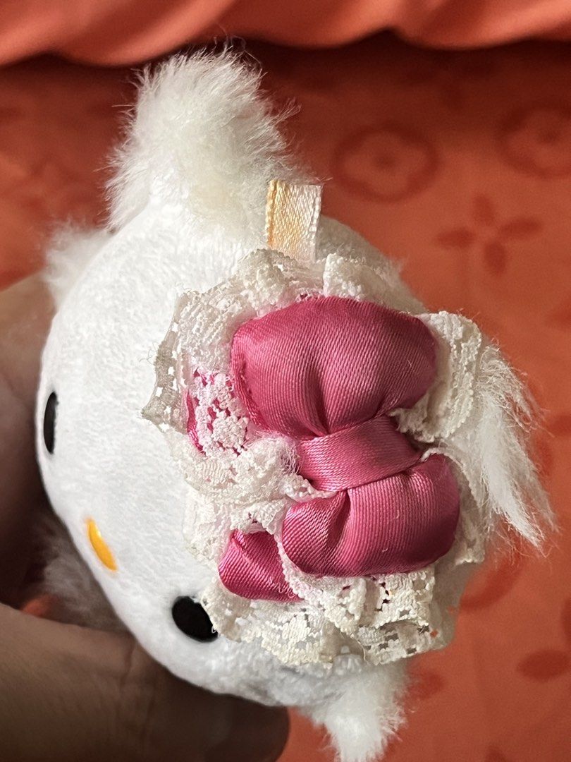 Charmmy Kitty Plush (Category: Plushies & Soft Toys) located in Paranaque City. Submitted by bonsaiart (Listing ID 1464432812, Image 3). Description: Pre owned Good condition Minor flaw: with rust stain ribbon part see pic for reference As is 500+sf Shipping via j&t Payment via gcash or maya No to cod/ cop/ meetup.
