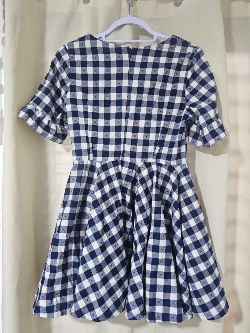 Check images for details (Category: Dresses) located in Manila. Submitted by mumei. (Listing ID 1464433660, Image 1). Description: Check images for details.