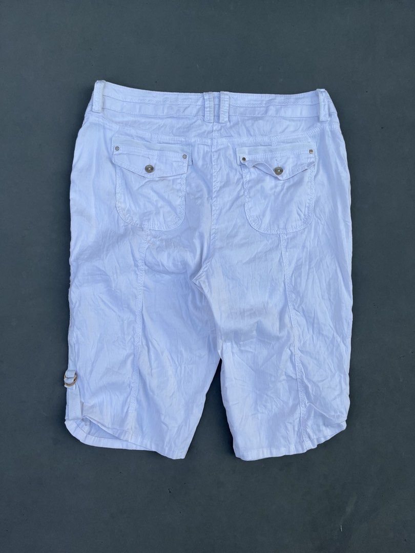 CHICO’S WALK SHORT (Category: Shorts) located in Quezon City. Submitted by kentstuff (Listing ID 1464426075, Image 3). Description: CHICO’S Waist: 38-42 Length: 24 Leg Hole: 10 Condition: Excellent CR: 9.8/10 Issue: ❌.