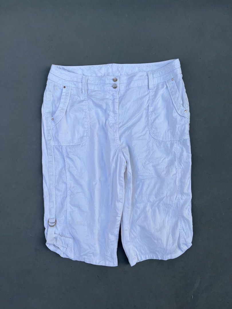 CHICO’S WALK SHORT (Category: Shorts) located in Quezon City. Submitted by kentstuff (Listing ID 1464426075, Image 1). Description: CHICO’S Waist: 38-42 Length: 24 Leg Hole: 10 Condition: Excellent CR: 9.8/10 Issue: ❌.
