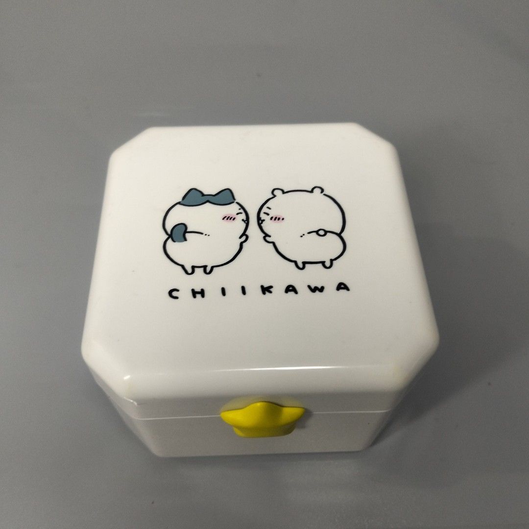 CHIIKAWA MOMONGA COMPACT CANDY STORE (Category: Character Goods) located in Manila. Submitted by miaxshop (Listing ID 1464364551, Image 3). Description: Momonga Compact ♡ • Complete accessories • With Nagano marking • May konting scratches & some dirt inside • Please manage expectations — selling as is 💌 Interested? Claim now or send me a DM for inquiries!.