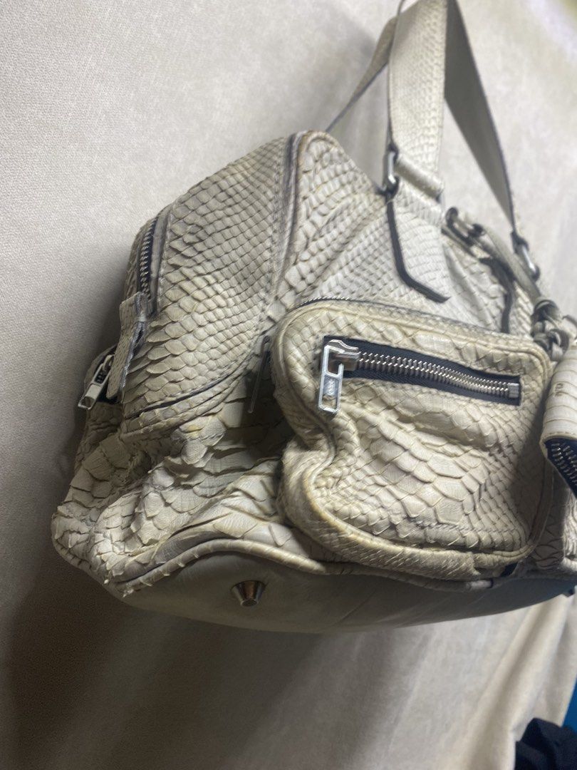 Chloe - Chloe Python Betty Handbag (Category: Luxury Bags & Wallets) located in Valenzuela. Submitted by rektasource.ph (Listing ID 1464484412, Image 3). Description: Chloe - Chloe Python Betty Handbag Has sign of use Overall good condition Price negotiable.
