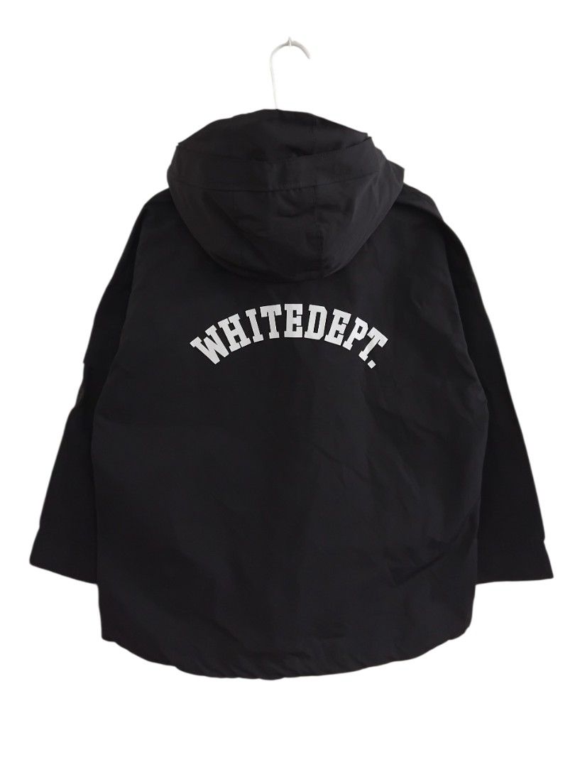 Chocoolate HK Oversized Utility Parka (Category: Coats, Jackets and Outerwear) located in Pasig City. Submitted by hustlexcurate (Listing ID 1464451572, Image 2). Description: Chocoolate HK Oversized Utility Parka Size S on tag fits XL Dimensions: 24X30.