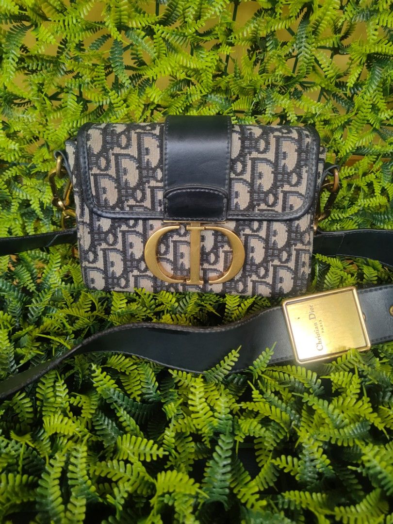 Christian Dior (Category: Shoulder Bags) located in Davao. Submitted by asherbenedict24 (Listing ID 1464480621, Image 3). Description: From korea box. Preloved Size L - 5.0 inch W - 7.0 inch with sign of used.