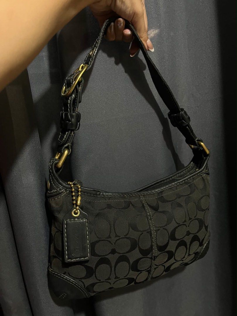 Coach Monogram Canvas Kili Bag (Category: Luxury Bags & Wallets) located in Vintar. Submitted by layla.ly (Listing ID 1464458895, Image 2). Description: comes in gold hardware Has minimal rub shown in the pic MOP: GCASH/GOTYME MOD: JNT Shipping fee will be shouldered by the buyer.