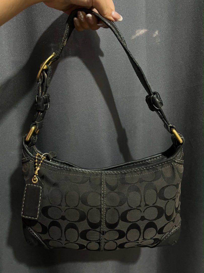 Coach Monogram Canvas Kili Bag (Category: Luxury Bags & Wallets) located in Vintar. Submitted by layla.ly (Listing ID 1464458895, Image 1). Description: comes in gold hardware Has minimal rub shown in the pic MOP: GCASH/GOTYME MOD: JNT Shipping fee will be shouldered by the buyer.