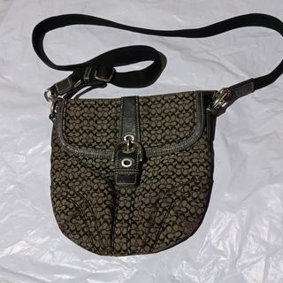(Category: ) located in . Submitted by daphnefinds1 (Listing ID 1464561037, Image 1). Description: .