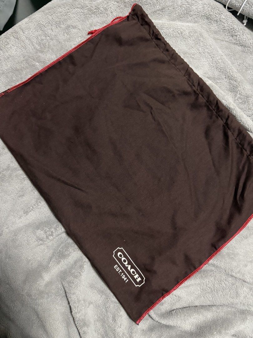 Coach Vintage Original Dust Bag (Category: Shoulder Bags) located in Baguio. Submitted by _herarchives (Listing ID 1464534744, Image 1). Description: Minor Issue: Broken stitch at the lower bottom left. .