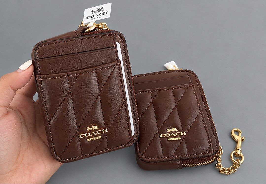 Coach Zip Card Case Wallet (Category: Wallets & Card holders) located in Binan City. Submitted by pinkykeenshop (Listing ID 1464555524, Image 1). Description: .