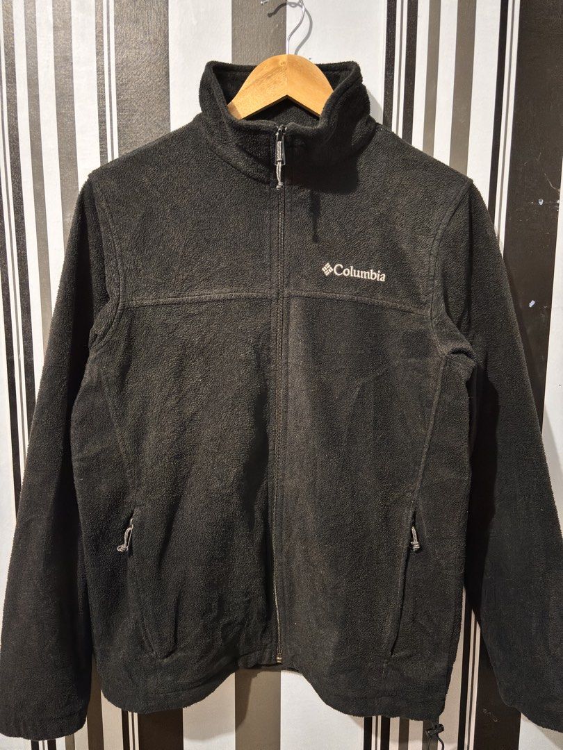 Columbia Full Zip Fleece Jacket - Solid Black (Men's Size M) (Category: Coats, Jackets and Outerwear) located in Manila. Submitted by friedcrispybacon (Listing ID 1464434864, Image 1). Description: 9.5/10 Good condition just need cleaning L28 inch W22x2 inch Location: Dagupan City, Pangasinan • Local meet-up (nearby areas) Shipping Options: • J&T Express - Preferred (Payment First) • Lalamove COD - Preferred (Depends on the area • LBC Express (CO