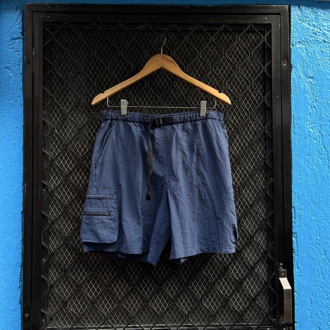 Columbia nylon cargo short (Category: Activewear) located in Taguig. Submitted by scoutandloots (Listing ID 1464446489, Image 1). Description: Columbia nylon cargo short • Size: M womens fits L • waistline: 15” scratchable • length: 16.5” • leg opening: 13”.