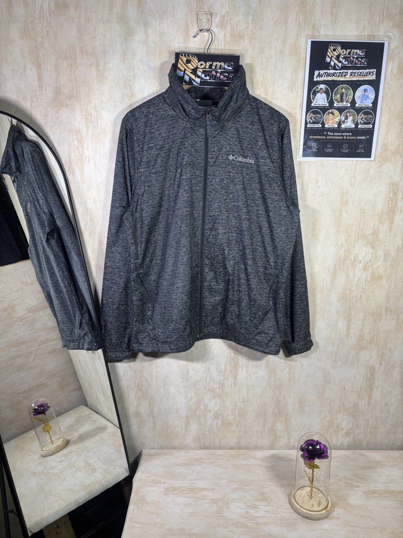 COLUMBIA OUTDOOR JACKET (Category: Coats, Jackets and Outerwear) located in Cabuyao City. Submitted by pormanation-thrift-store (Listing ID 1464369377, Image 1). Description: COLUMBIA OUTDOOR JACKET Condition: LIKE NEW Color rate: 10/10 (PWEDE SA MASELAN) Size: MEDIUM Dimes: 23”Wx 27”L Issue: NONE‼️ Price: 1500.