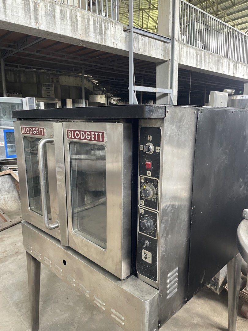 Convection Oven Blodgett (Category: Homemade Bakes) located in Manila. Submitted by gp_barako (Listing ID 1464386423, Image 2). Description: FOR SALE: BLODGETT CONVECTION OVEN Upgrade your commercial kitchen with this Blodgett Convection Oven • Two doors • LPG Gas Type • 5–10 trays capacity • Made in USA 🇺🇸 • Ideal for bakeries, restaurants, cafés, and commercial kitchens .