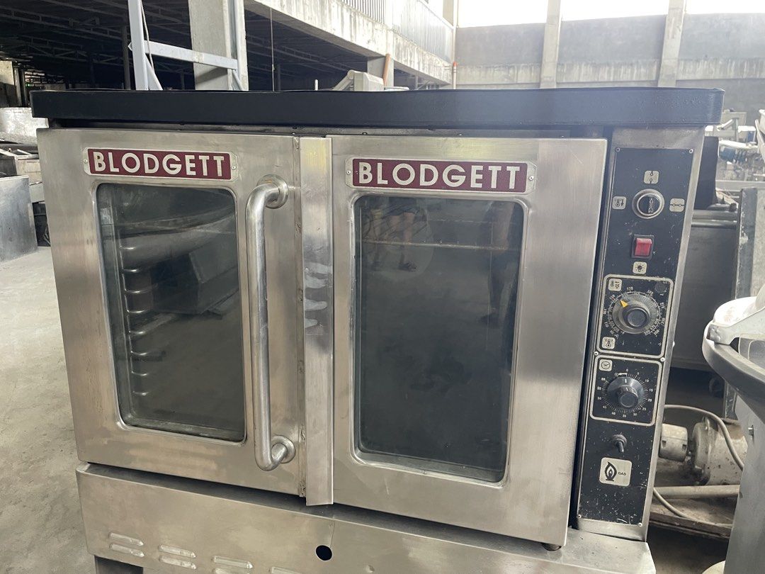 Convection Oven Blodgett (Category: Homemade Bakes) located in Manila. Submitted by gp_barako (Listing ID 1464386423, Image 1). Description: FOR SALE: BLODGETT CONVECTION OVEN Upgrade your commercial kitchen with this Blodgett Convection Oven • Two doors • LPG Gas Type • 5–10 trays capacity • Made in USA 🇺🇸 • Ideal for bakeries, restaurants, cafés, and commercial kitchens .