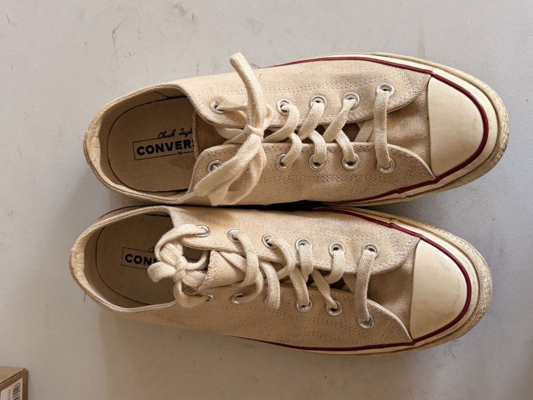 CONVERSE Chuck Taylor (Category: Sneakers) located in Manila. Submitted by getemallout (Listing ID 1464414577, Image 3). Description: ❤️‍🔥 Pre-loved item CONVERSE Chuck Taylor Cream / Red lined (See last pic for size and QR code for verification) 🔍 condition: 9.8/10 ❗️only needs cleaning 🚚 shipping fee shouldered by buyer Free SF around Malolos, Bulacan ❗️.