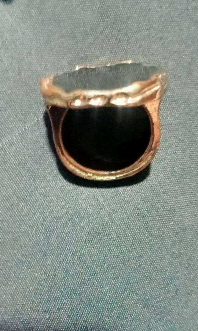 Costume fashion rings per pc (Category: Rings) located in Paranaque City. Submitted by dimaguilaa94969 (Listing ID 1464518929, Image 1). Description: pm if int size 8-9.