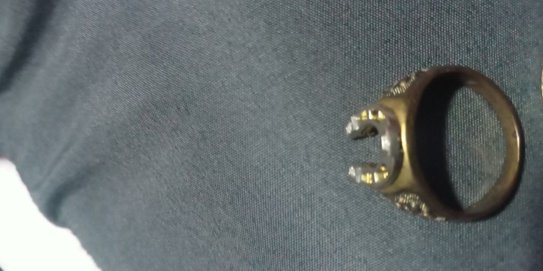 Costume fashion rings per pc (Category: Rings) located in Paranaque City. Submitted by dimaguilaa94969 (Listing ID 1464518929, Image 3). Description: pm if int size 8-9.