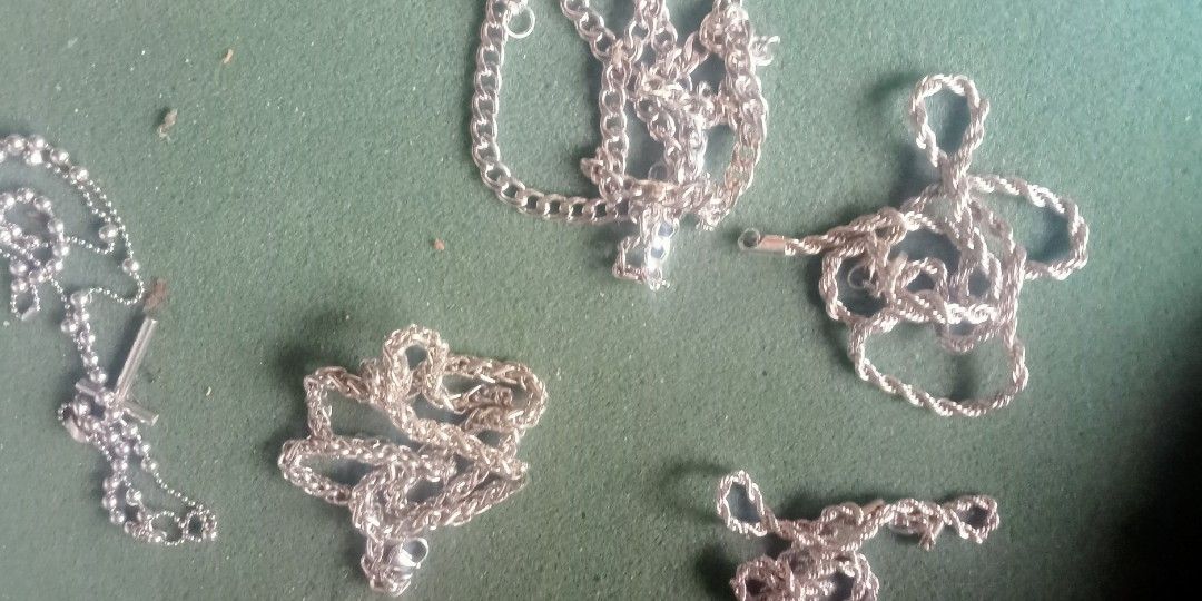 Costume necklace plated (Category: Necklaces) located in Paranaque City. Submitted by dimaguilaa94969 (Listing ID 1464432664, Image 1). Description: pm if ibt 09260966619.