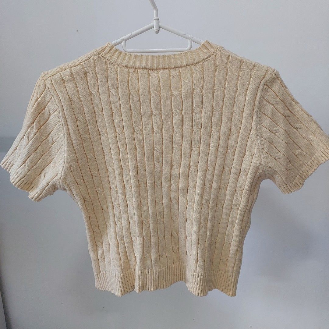 Cable Knit Top (Category: Blouses) located in Manila. Submitted by josta004 (Listing ID 1464401763, Image 3). Description: - cropped light yellow cable knit top - soft and comfortable material - perfect for a casual outfit RFS : decluttering.
