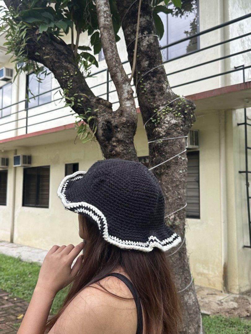 Crocheted Oreo Bucket Hat (Category: Hats & Beanies) located in Baguio. Submitted by prettygirl_kaplaan (Listing ID 1464564279, Image 2). Description: I made this hat a year ago. .