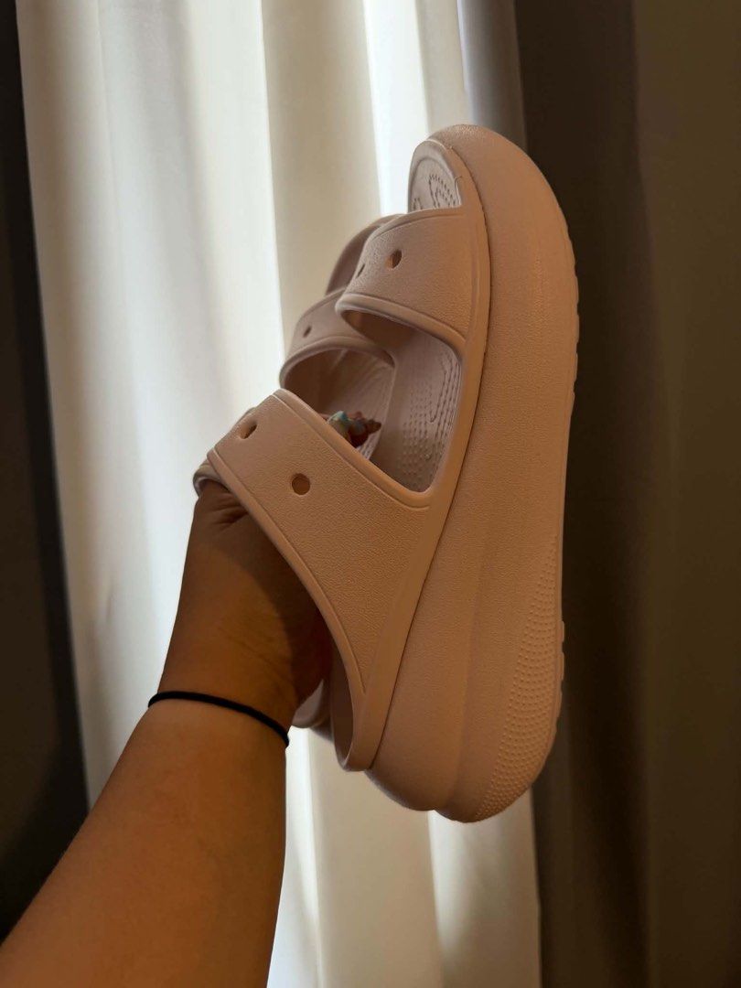 Crush sandals (Category: Flats & Sandals) located in Manila. Submitted by perlitas (Listing ID 1464371946, Image 2). Description: Used once☺️.