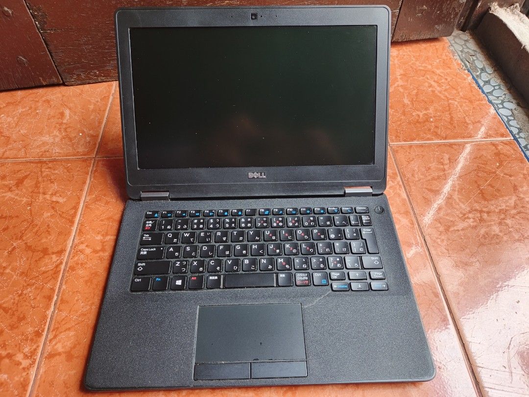 Dell Latitude E7270 (Category: Laptops & Notebooks) located in Cavite. Submitted by thebiggestbird3000 (Listing ID 1464392248, Image 2). Description: - Dell Laptop - CPU: I7-6600U - RAM: 8GB DDR4 RAM - Storage: 128GB - Freshly factory reset Comes with a free charger|mouse|keyboard Still works properly when plugged in Great for students Smooth and playable on light games Issues: Dead battery Minor issues with keyboard •Some keys input the wrong sy