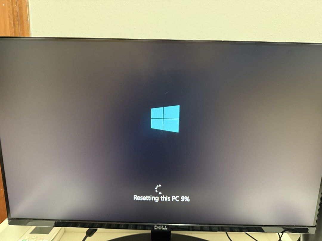 Dell OptiPlex 7040 Desktop PC (Category: Desktops) located in Singapore. Submitted by comodo (Listing ID 1464463368, Image 2). Description: Dell OptiPlex i7 Desktop PC + Dell Monitor – Complete Set Dell OptiPlex business desktop in good working condition. Complete set with Dell monitor included. Ideal for home office, school, web browsing and general everyday use. Specifications: * Intel Core i7-6700 3.4 GHz * 8 GB RAM * 256 GB M.2 SSD – fast boo