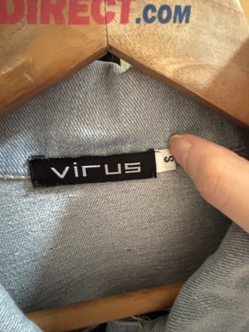 Denim Jacket (Category: Coats, Jackets and Outerwear) located in Manila. Submitted by haydee008 (Listing ID 1464391103, Image 2). Description: .