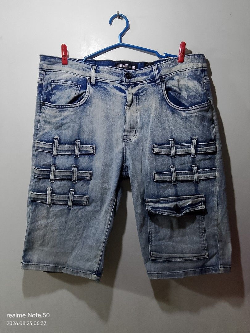Denim jorts (Category: Shorts) located in San Ildefonso. Submitted by cristopherthrifts (Listing ID 1464500733, Image 1). Description: Denim jorts -Size W36-38 L23 -Denim shorts with rare design -perfect for casual wear.