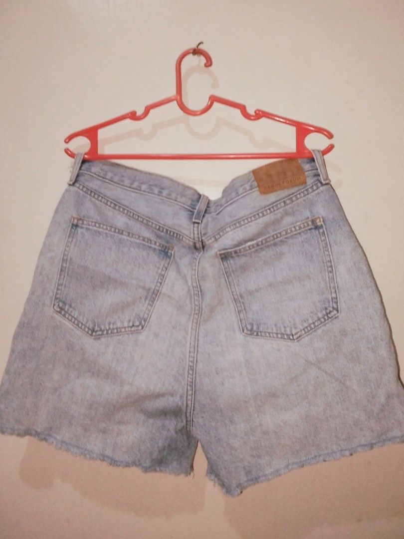 denim short (Category: Shorts) located in Lucena. Submitted by theg00dhang (Listing ID 1464417512, Image 2). Description: decluttering sf not included yellow stain inside material: denim.