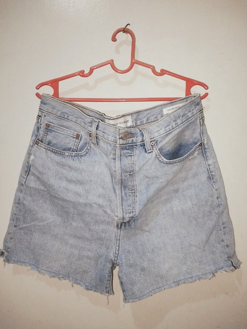 denim short (Category: Shorts) located in Lucena. Submitted by theg00dhang (Listing ID 1464417512, Image 1). Description: decluttering sf not included yellow stain inside material: denim.