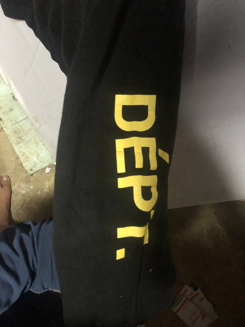 Dept galerie pull over hoodie (Category: Hoodies) located in Cagayan de Oro. Submitted by kennymiiiiii (Listing ID 1464473628, Image 3). Description: 23*25 Issue posted no pinhole.