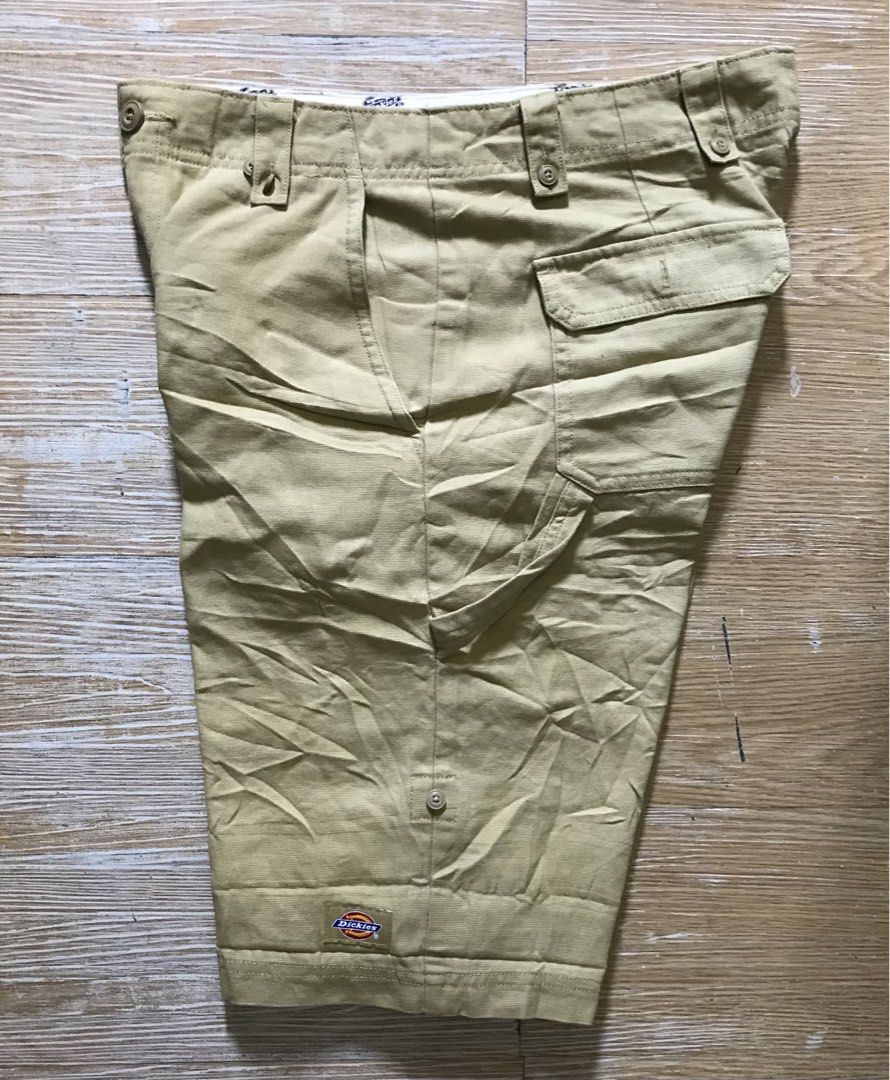 Dickies Carpenter Short ( Double Patch ) (Category: Shorts) located in Angeles City. Submitted by bashthriftstuff123 (Listing ID 1464409485, Image 3). Description: Dickies Carpenter Short Double Patch Size 28-30 Length 21.5 Verygood condi 650 .
