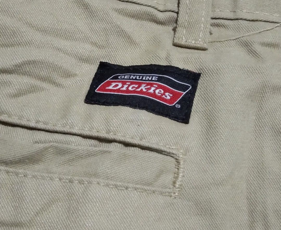 Dickies Khaki Work Shorts Size 42 (Category: Shorts) located in Quezon City. Submitted by aljonbermu25659 (Listing ID 1464360354, Image 3). Description: Khaki Dickies work shorts. Size 42. Made from a polyester and cotton blend. Durable and comfortable for everyday wear. Features multiple pockets for utility. Great for work or casual outings. Get these classic shorts now..