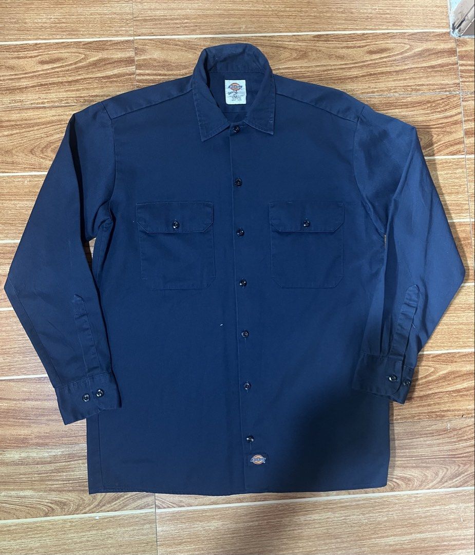Dickies Long Sleeve Work Shirt Navy Blue (Category: Tshirts & Polo Shirts ) located in Manila. Submitted by a.stmngo (Listing ID 1464449994, Image 1). Description: DICKIES LONG SLEEVE BUTTON DOWN POLO ( Navy Blue ) Size small on tag, best fit to large Width 21 inches Length 29.5 inches Good condition 📍Nagcarlan, Laguna 📍Manage tour expectation. Item is thrifted..