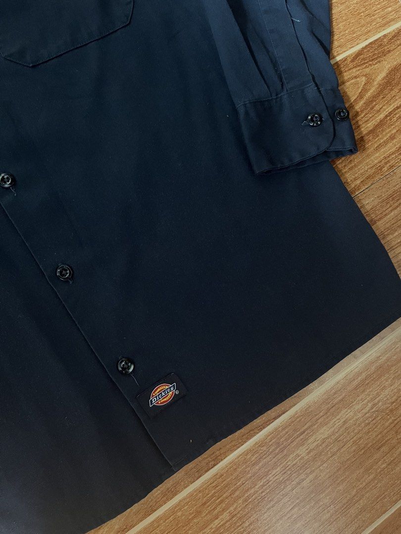 Dickies Long Sleeve Work Shirt Navy Blue (Category: Tshirts & Polo Shirts ) located in Manila. Submitted by a.stmngo (Listing ID 1464449994, Image 3). Description: DICKIES LONG SLEEVE BUTTON DOWN POLO ( Navy Blue ) Size small on tag, best fit to large Width 21 inches Length 29.5 inches Good condition 📍Nagcarlan, Laguna 📍Manage tour expectation. Item is thrifted..