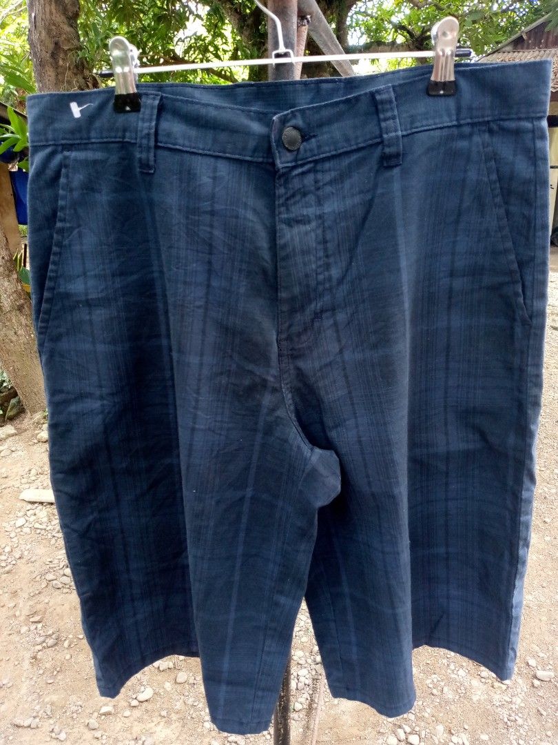 Dickies Plaid Shorts Navy Blue (Category: Shorts) located in Manila. Submitted by adrianloqu02215 (Listing ID 1464371945, Image 1). Description: - Dickies navy blue plaid shorts - Classic fit - Button and zip closure - Two side pockets - Two back pockets - Comfortable for everyday wear - Great for casual outings.