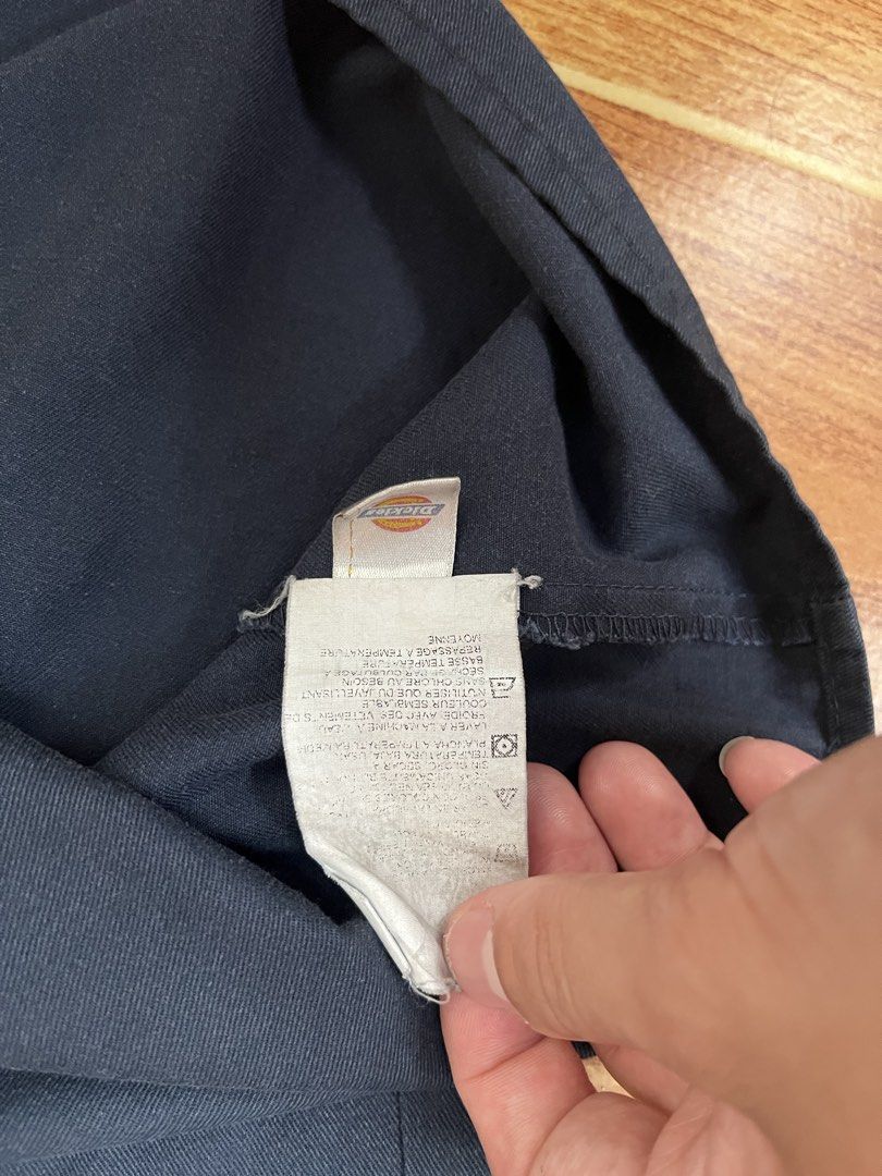 Dickies Short Sleeve Work Shirt Navy Blue (Category: Tshirts & Polo Shirts ) located in Manila. Submitted by a.stmngo (Listing ID 1464449996, Image 3). Description: DICKIES Size large on tag Width 24 inches Length 31 inches Good condition 📍Nagcarlan, Laguna 📍Manage tour expectation. Item is thrifted..