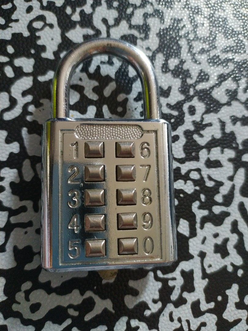 Digital Padlock (Category: Everything Else Others) located in Manila. Submitted by timtam04 (Listing ID 1464419631, Image 1). Description: .