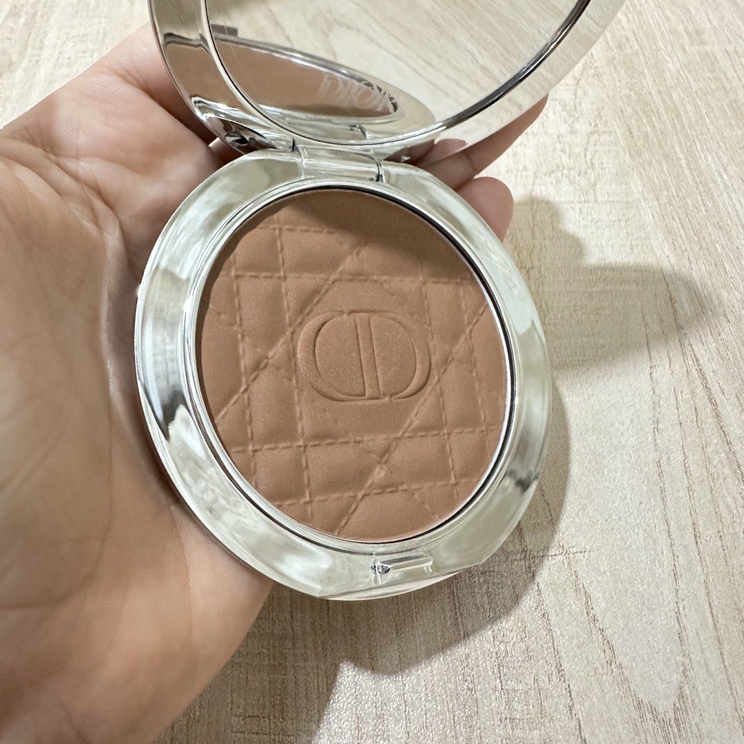 Dior Forever Nude Matte Filter Compact Powder - 04 Tan (Category: Makeup) located in Paranaque City. Submitted by changingclassic (Listing ID 1464472886, Image 3). Description: Dior Forever Nude Matte Filter compact powder -Used once - Shade: 04 Tan - Origin: Made in Italy - Net Weight: 9g / 0.31 oz - Features: Pressed powder with embossed Dior cannage pattern - Includes: Compact with built-in mirror.