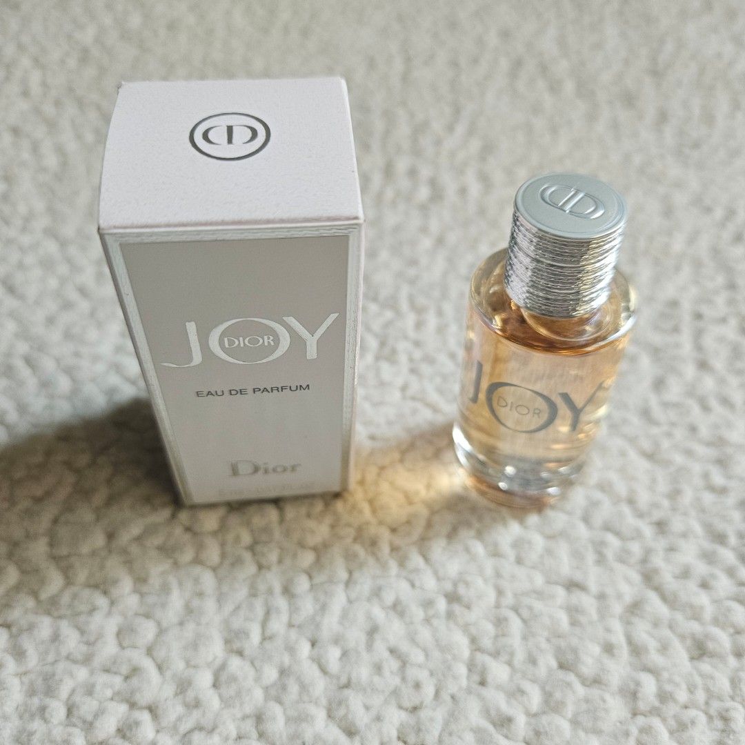 5ml Dior Joy Eau de Parfum Miniature Perfume Bottle (Category: Fragrance & Deodorants) located in Cebu City. Submitted by falloutin (Listing ID 1464374144, Image 2). Description: Dior Joy Eau de Parfum 5ml Authentic Dior from the US. Not a fragrance replica, not an imitation. Size: 5 ml (Travel Size with Box) Location: Cebu City Payment: Gcash, Landbank, GoTyme, or upon Meet-up Shipping: SDD, Direct J&T, or LBC.