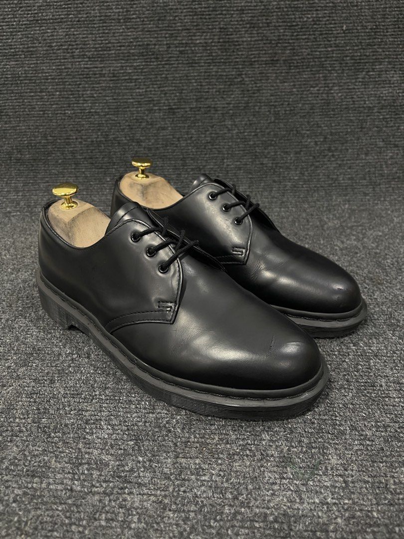 DR. MARTEN 1461 MONO (Category: Dress Shoes) located in Koronadal. Submitted by dial_9506 (Listing ID 1464502238, Image 1). Description: wts!! 🗣️ DR. MARTEN 1461 MONO 9 us / 42 euro / 27 cm -2680php FREE SHIPPING overall pair is in excellent condition will send more detailed pics upon request just dm me 👍🏿 IG : @DIAL9506_ 📍9506 mindanao.